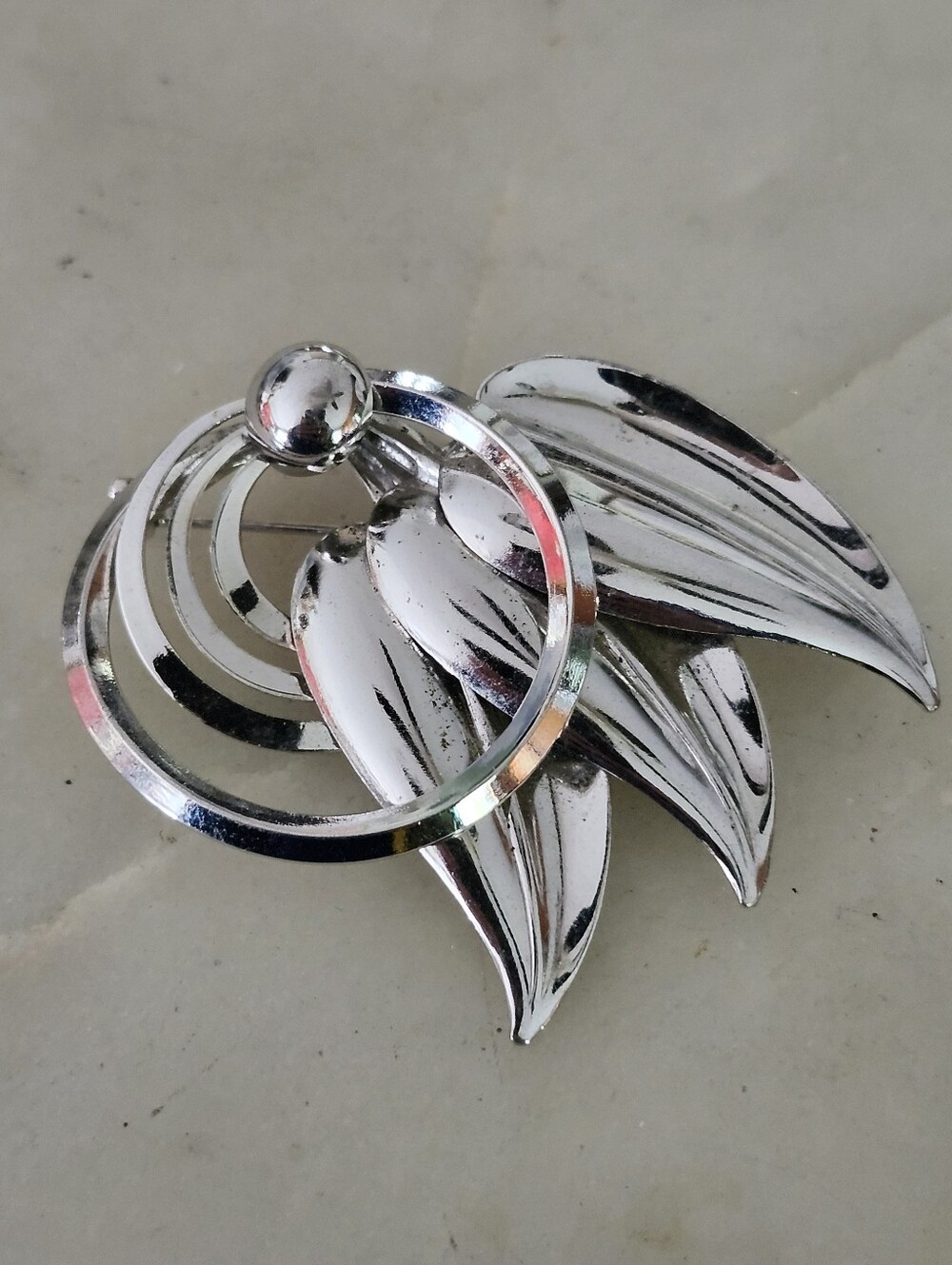 Vtg Coro Spherical Silver Tone Leaf Cluster Brooch